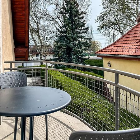 Villa 21 Boutique Rooms Balatonalmadi Luaran gambar