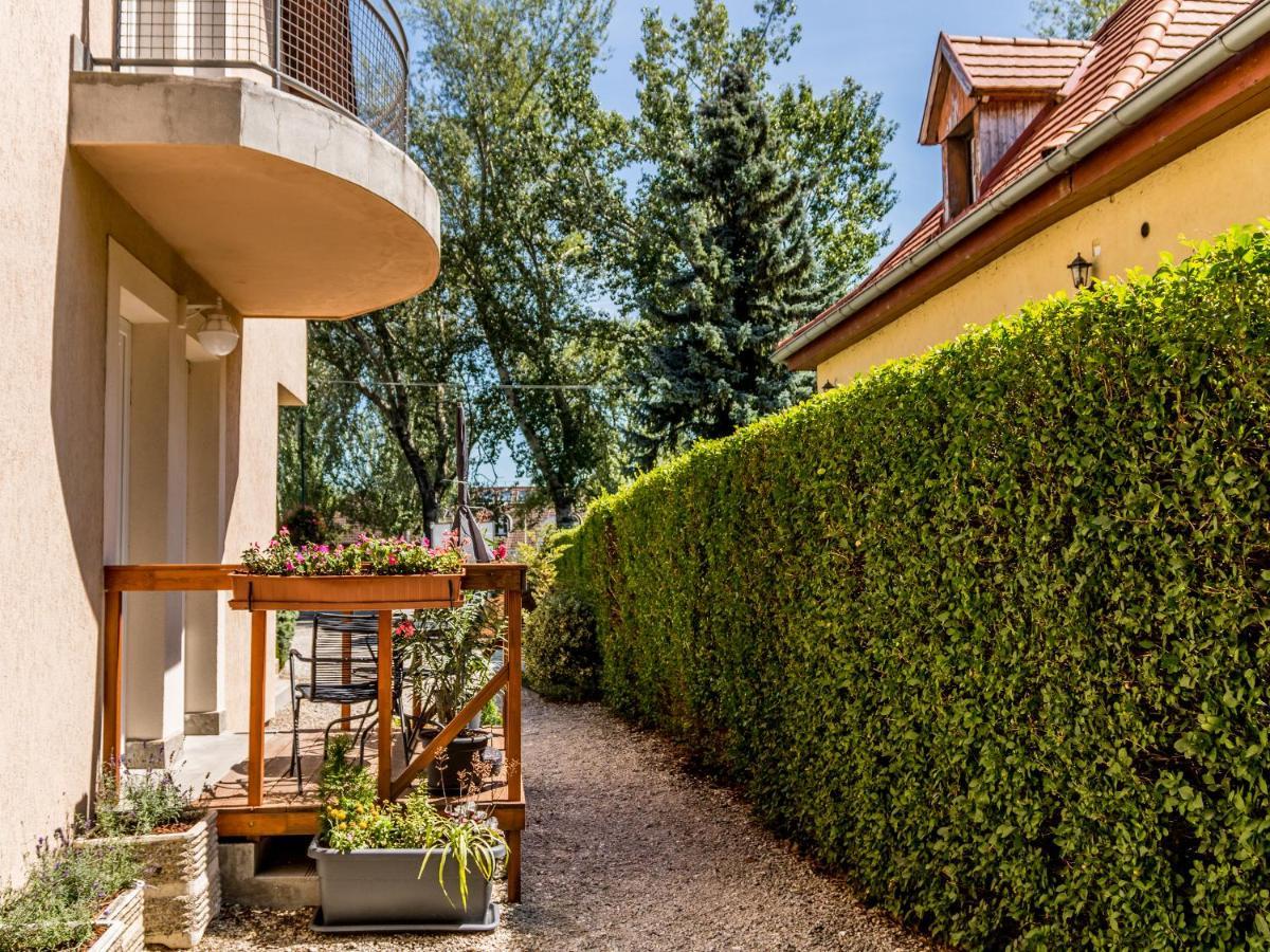 Villa 21 Boutique Rooms Balatonalmadi Luaran gambar